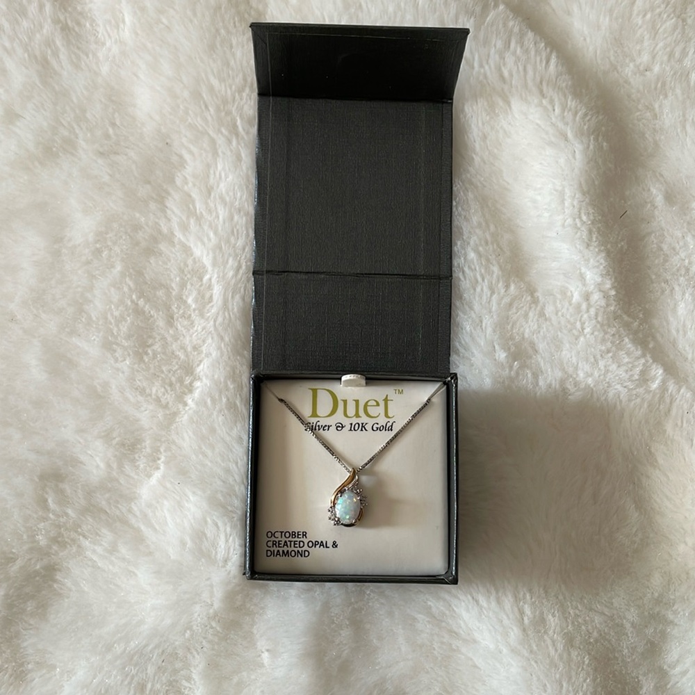 Duet new in box no tags silver and 10k gold created opal & diamond necklace